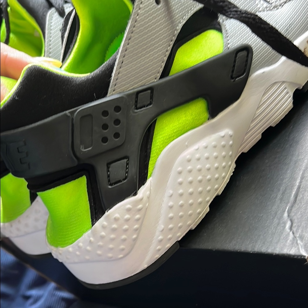 LAST CHANCE Nike Huarache sneakers - Picture 14 of 16